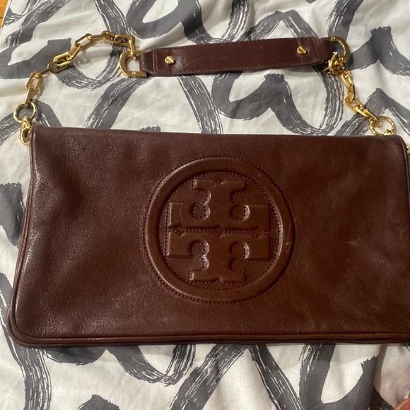 Tory Burch Handbags - Tory Burch Bombe Reva Clutch Coffee Leather Gold Chain